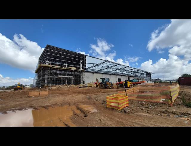 7,280M² WAREHOUSE TO LET IN JET PARK
